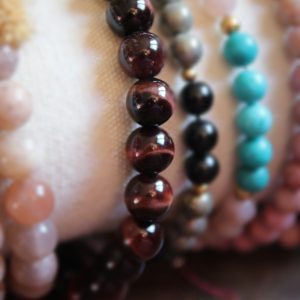 Bracelet énergétique en perles d'œil de taureau