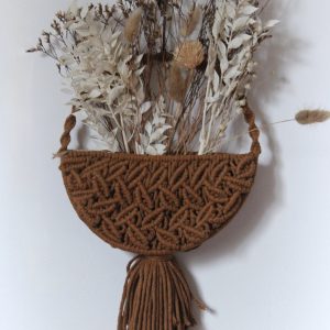 Panier plat chocolat en macramé
