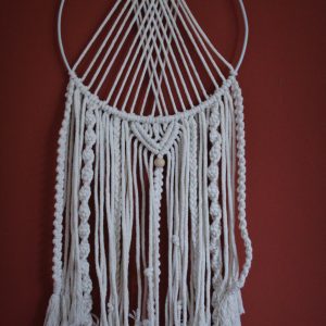 Attrape rêve blanc cassé avec perle de bois