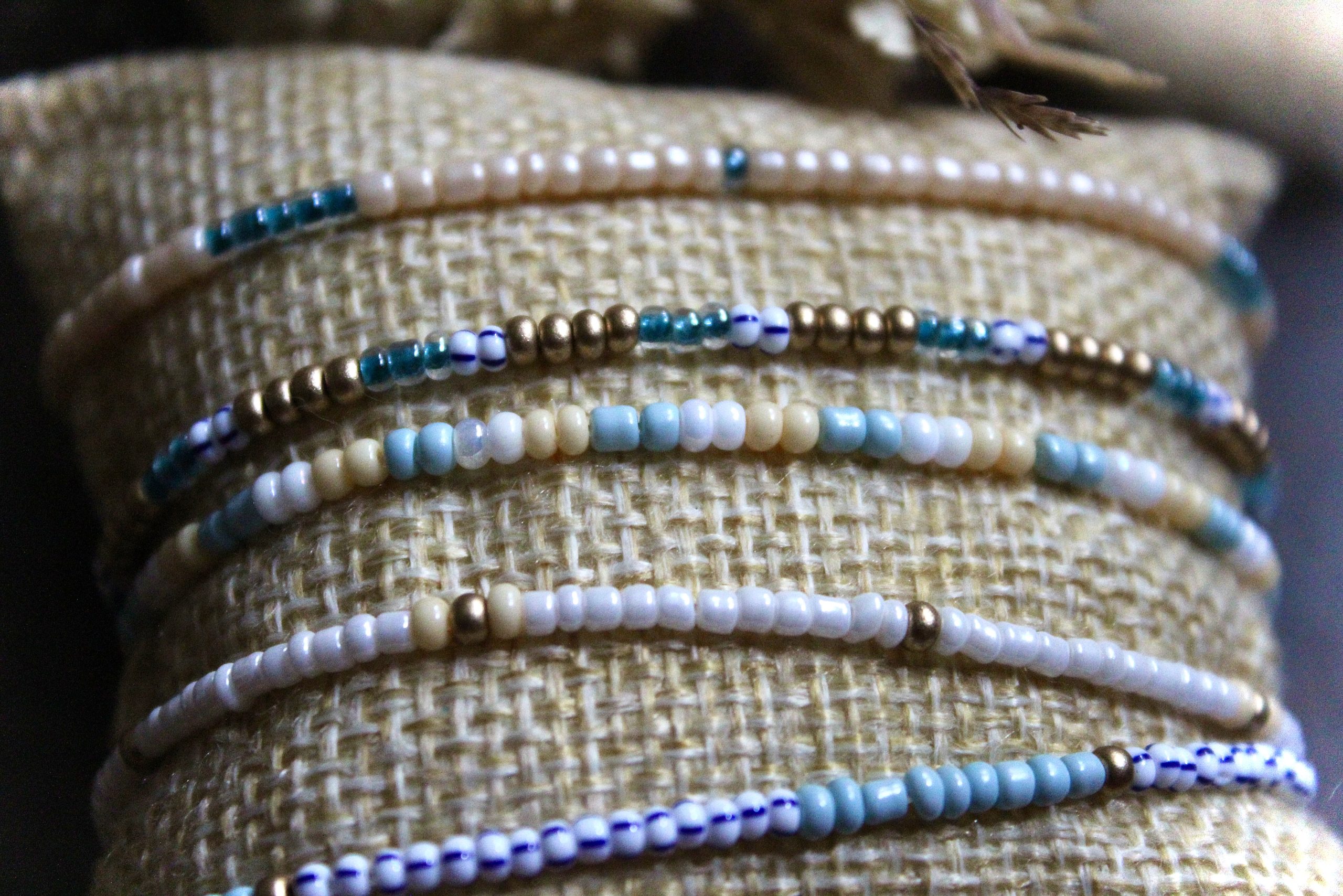 Lots de bracelets en perles colorées d'été