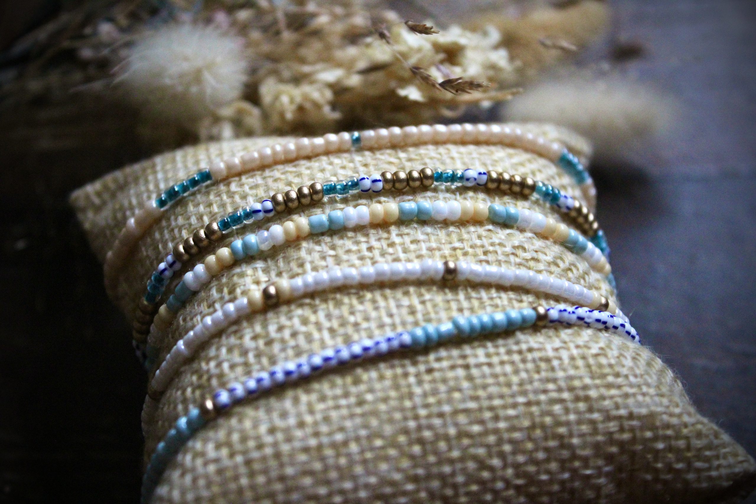 Lots de bracelets en perles colorées d'été