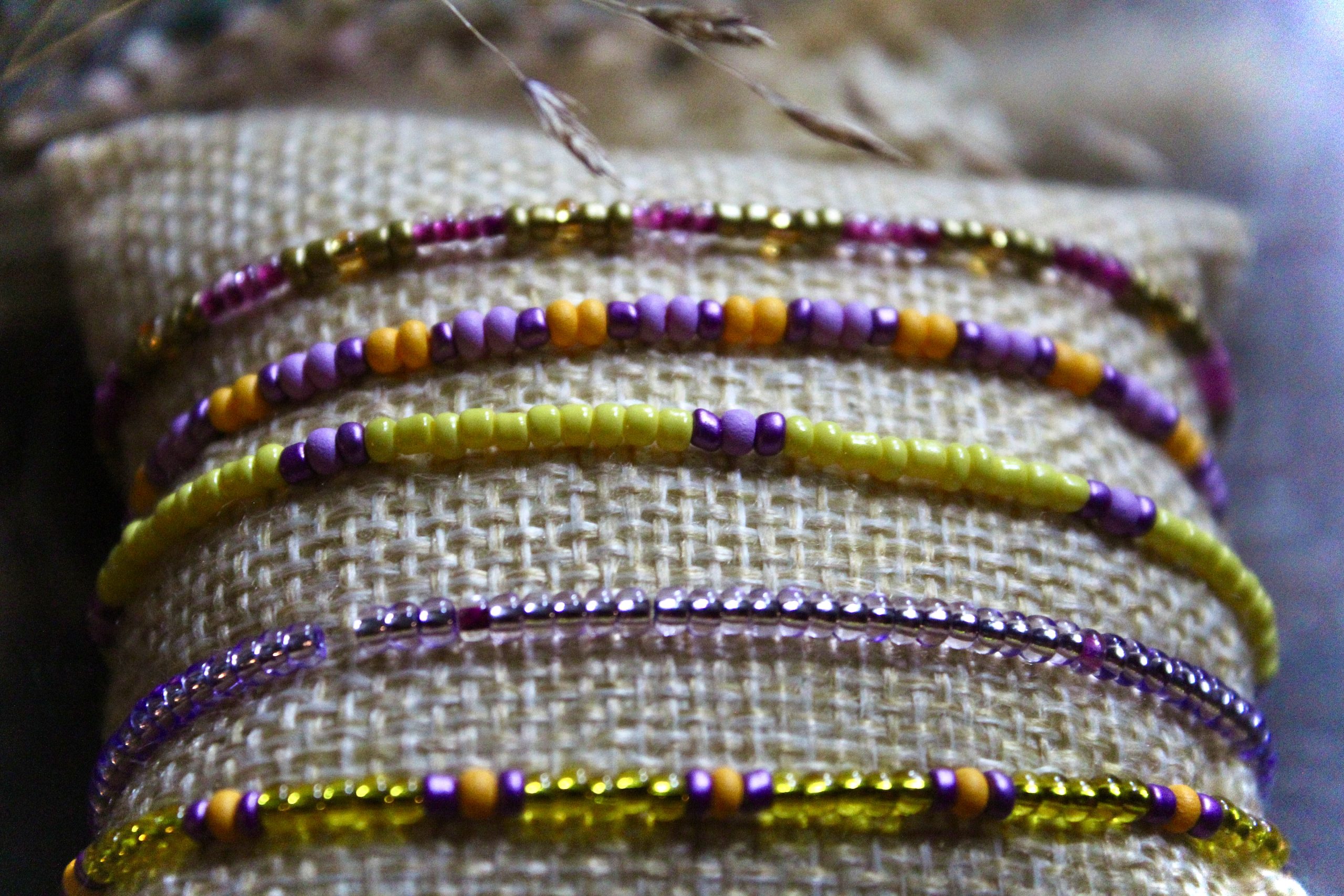 Lots de bracelets en perles colorées d'été