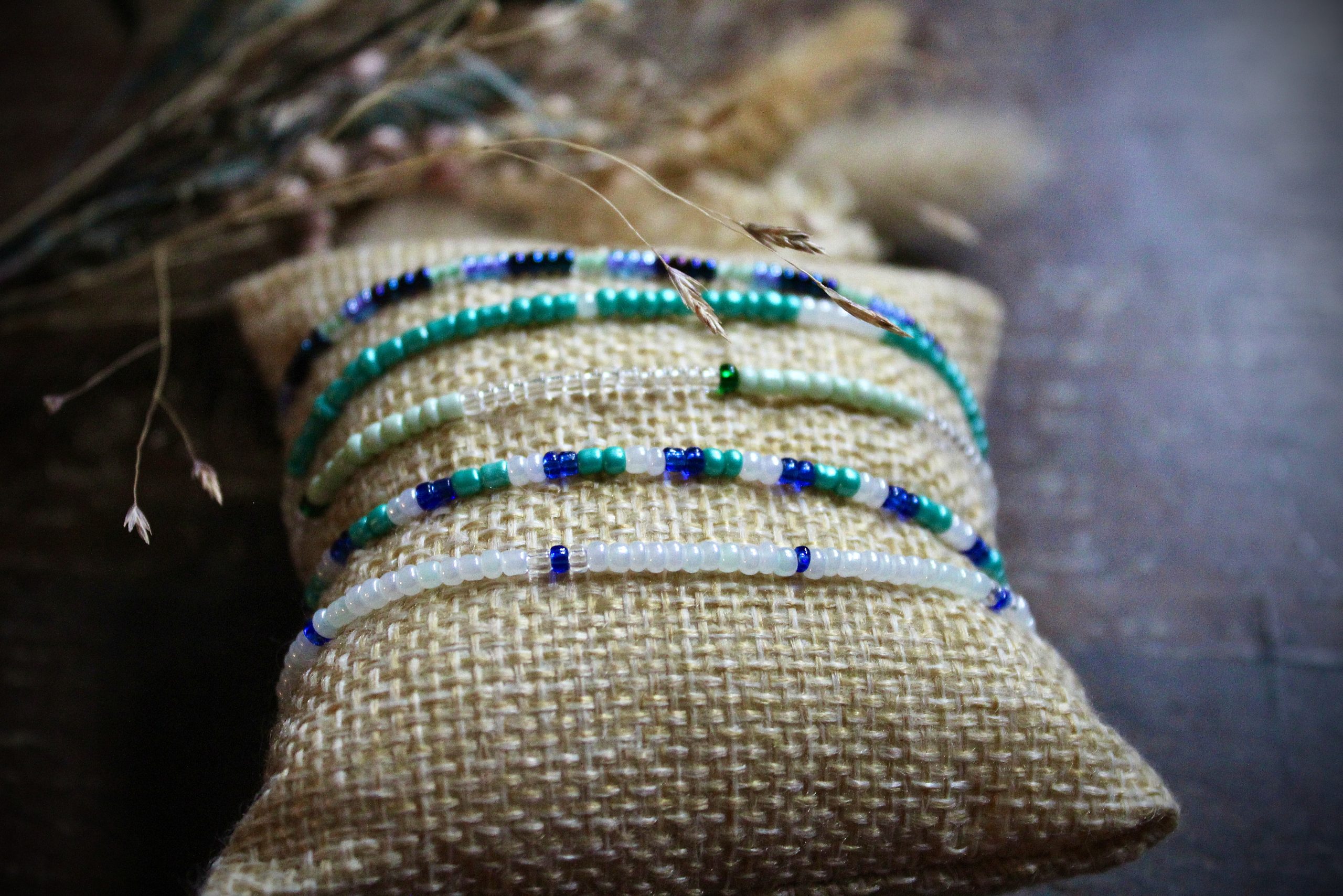 Lots de bracelets en perles colorées d'été